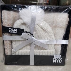 Madden NYC Cream Knit Beanie with Pom-Pom